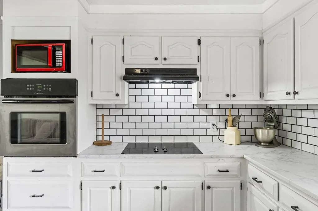 712 Oakley Allons Road Allons TN 38541