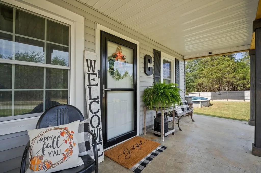 13400 Old Kentucky Road Walling TN 38587