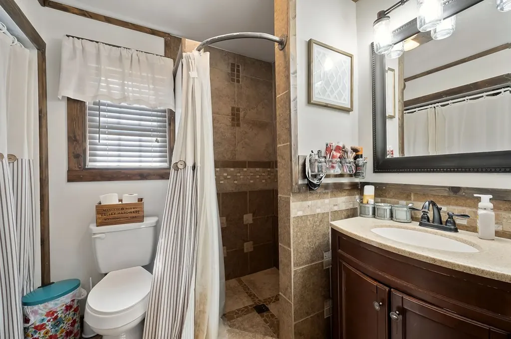 13400 Old Kentucky Road Walling TN 38587