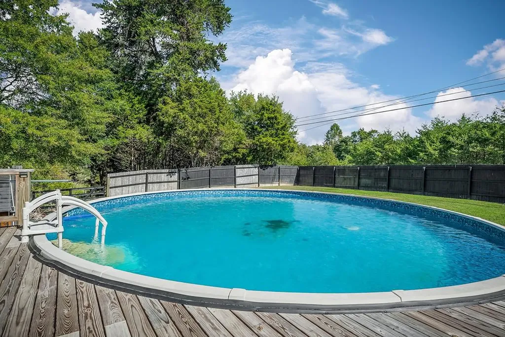 13400 Old Kentucky Road Walling TN 38587