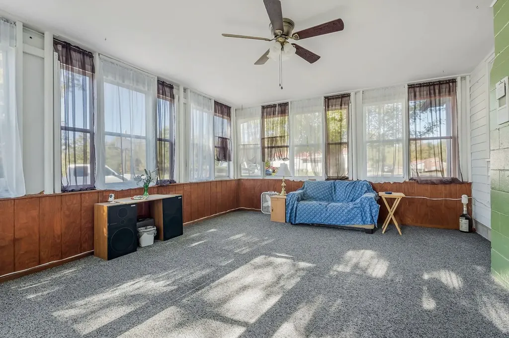 2634 Pine Grove Road Spencer TN 38585