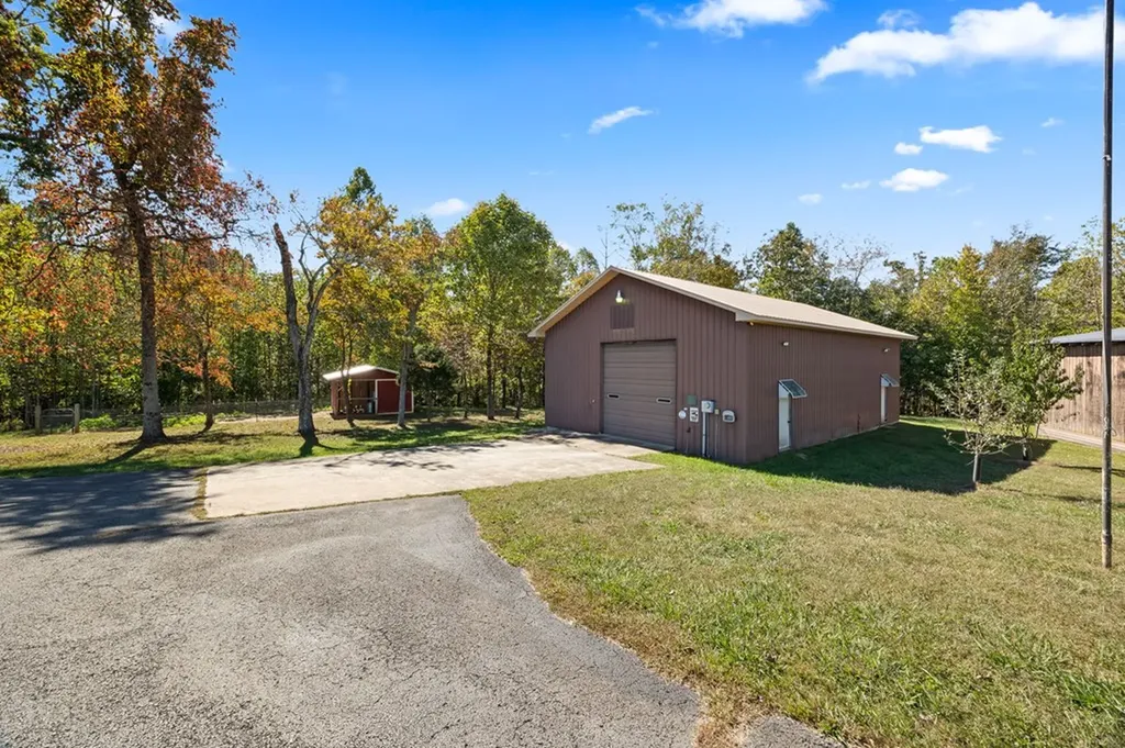 5091 Turney Groce Road Byrdstown TN 38549