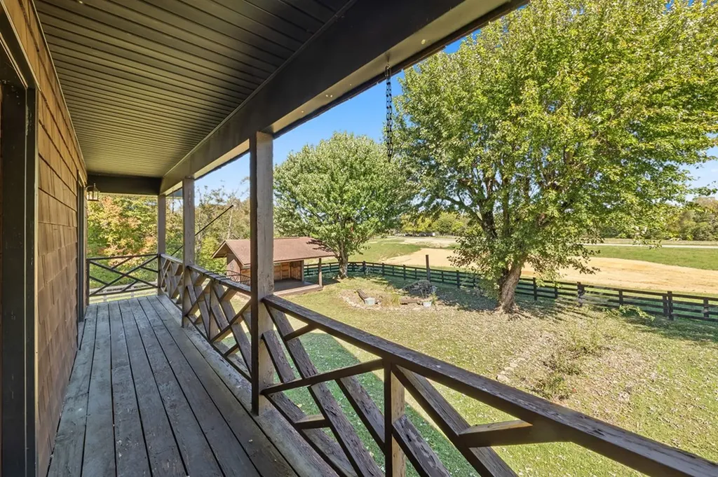 5091 Turney Groce Road Byrdstown TN 38549