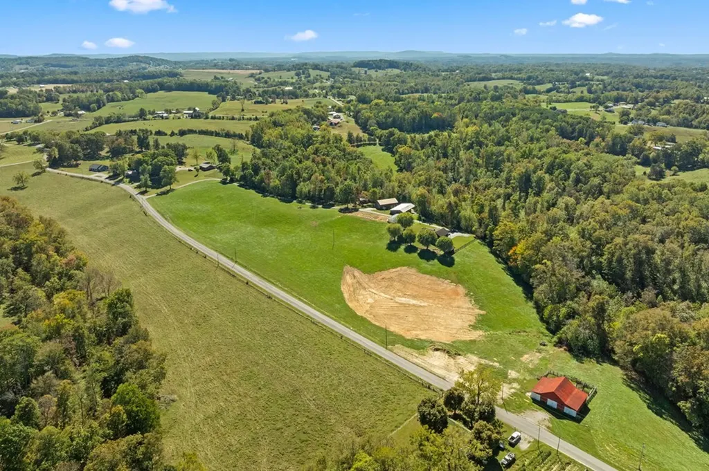 5091 Turney Groce Road Byrdstown TN 38549