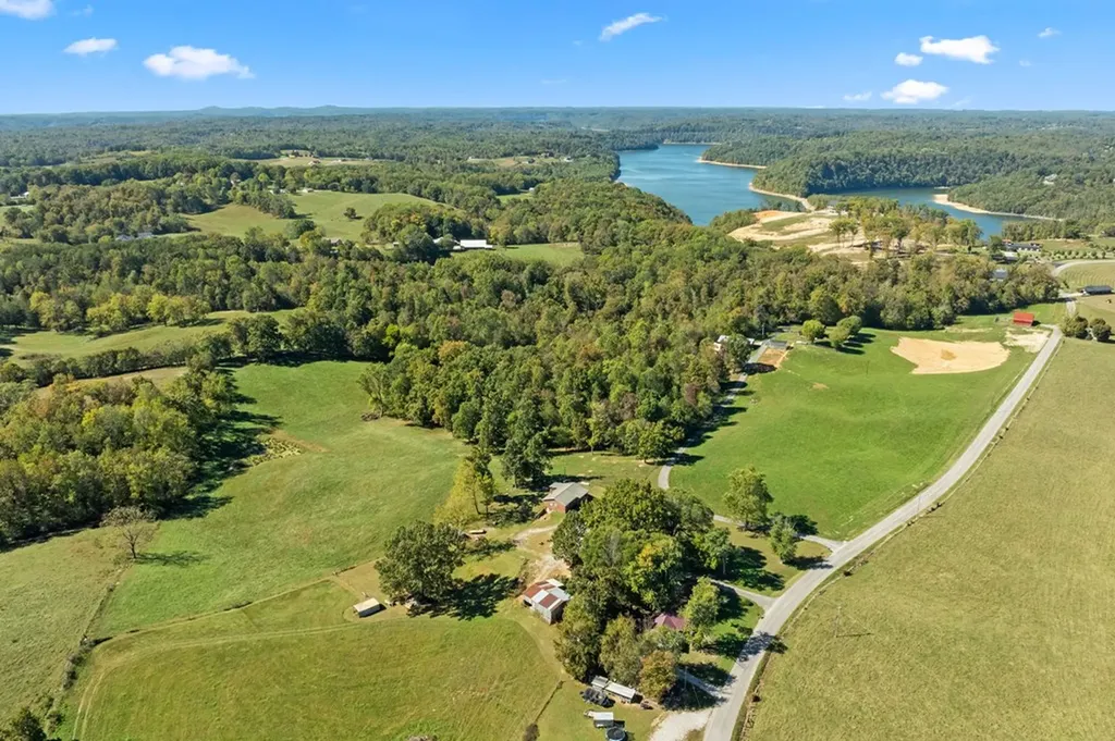 5091 Turney Groce Road Byrdstown TN 38549