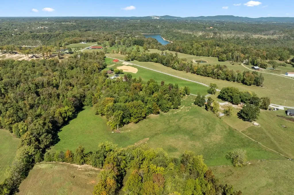 5091 Turney Groce Road Byrdstown TN 38549