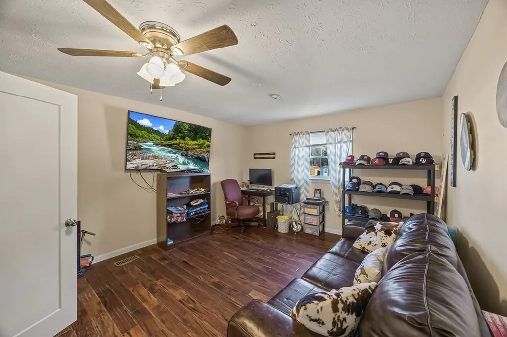 3464 S Grundy Quarles Highway Gainesboro TN 38562