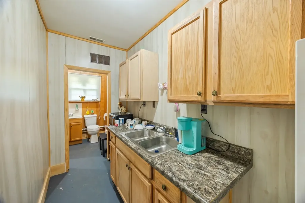 3464 S Grundy Quarles Highway Gainesboro TN 38562