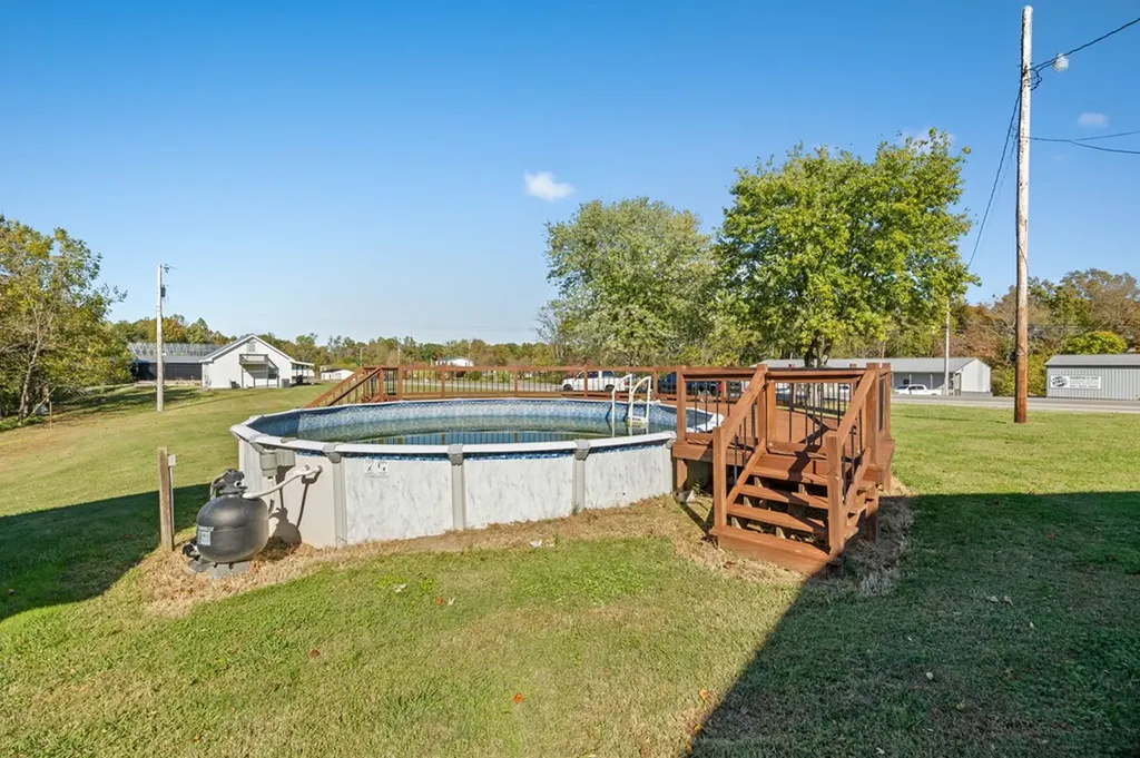 3464 S Grundy Quarles Highway Gainesboro TN 38562