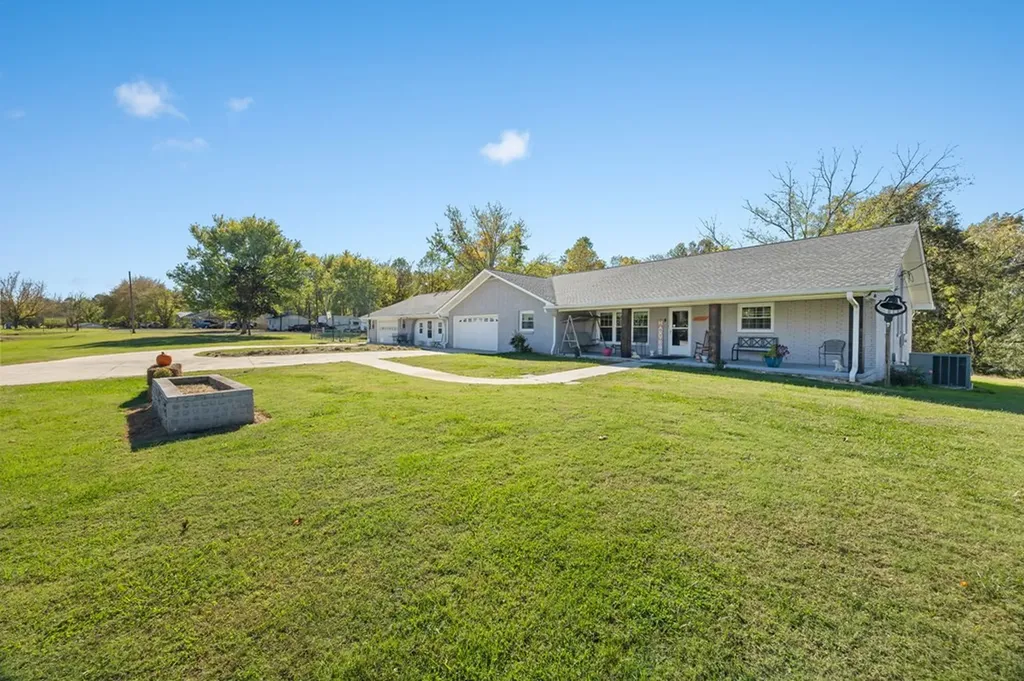 3464 S Grundy Quarles Highway Gainesboro TN 38562