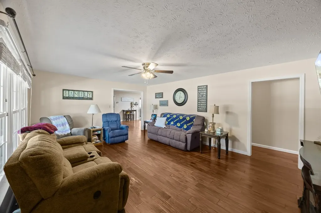 3464 S Grundy Quarles Highway Gainesboro TN 38562