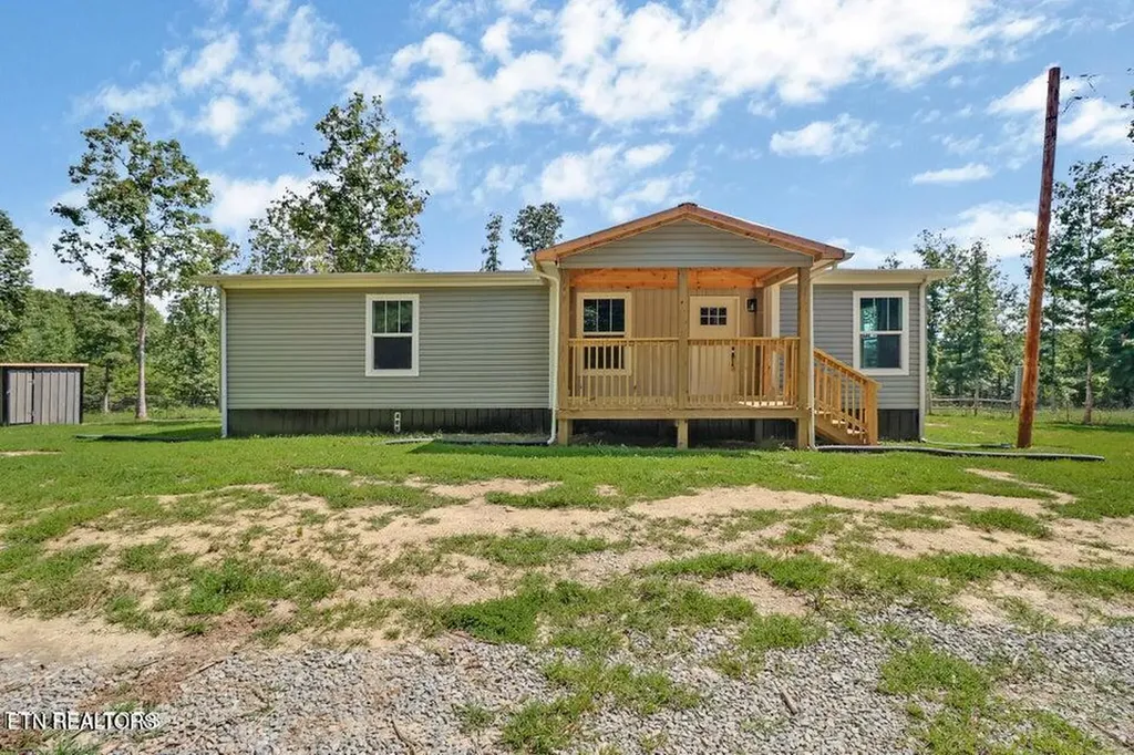 216 Valerie Drive (8.53 Acres) Deer Lodge TN 37726-3506