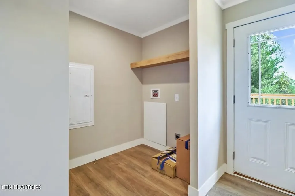 216 Valerie Drive (8.53 Acres) Deer Lodge TN 37726-3506