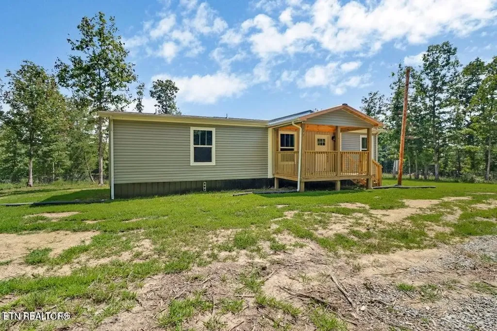 216 Valerie Drive (8.53 Acres) Deer Lodge TN 37726-3506