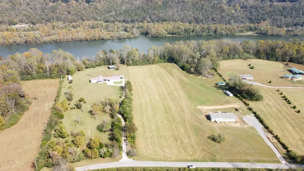 Tract 16 Fairground Lane Whitleyville TN 38588