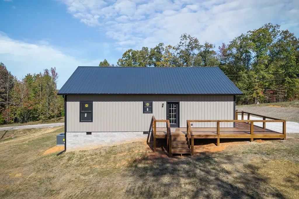 599 Hutchins Bend Road Sparta TN 38583