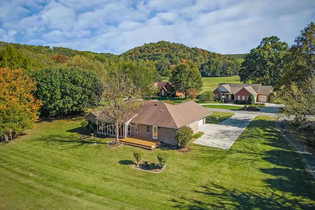 1128 N Plantation Drive Cookeville TN 38506