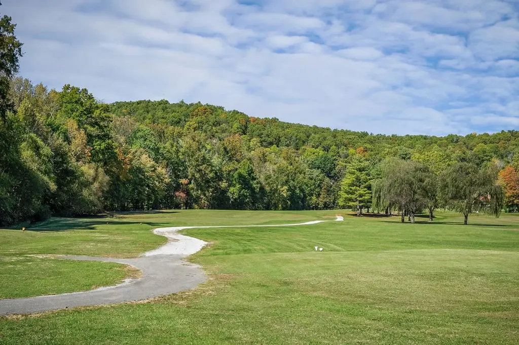 1128 N Plantation Drive Cookeville TN 38506