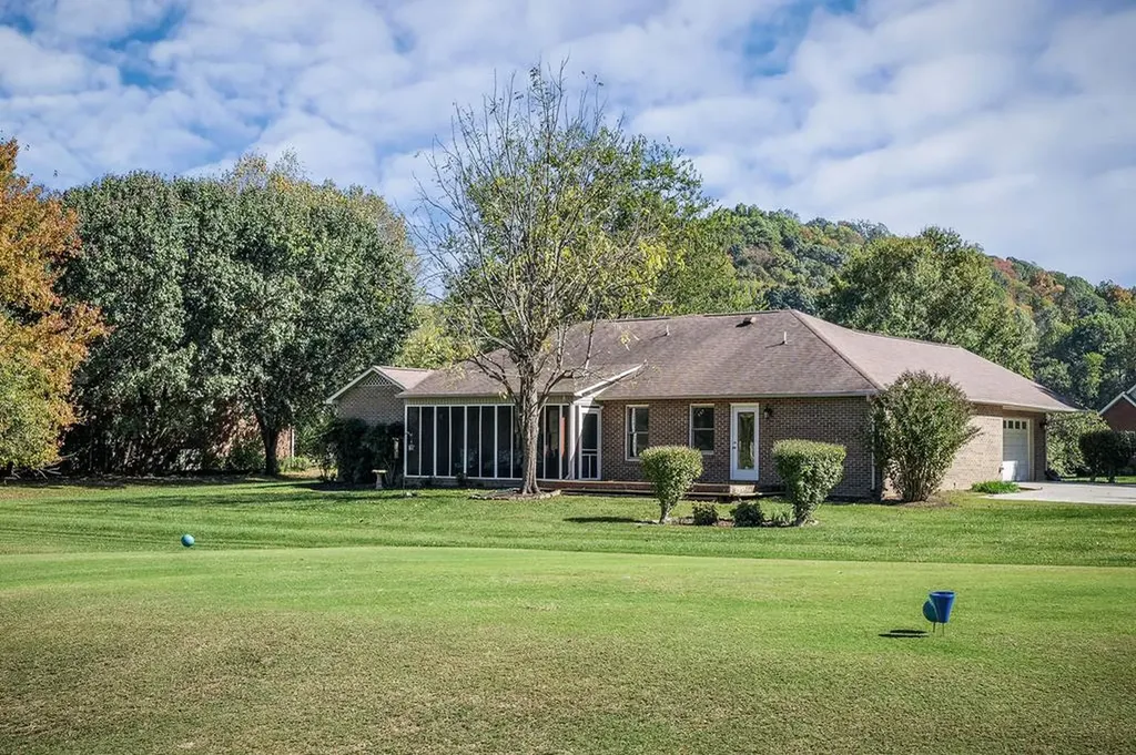 1128 N Plantation Drive Cookeville TN 38506