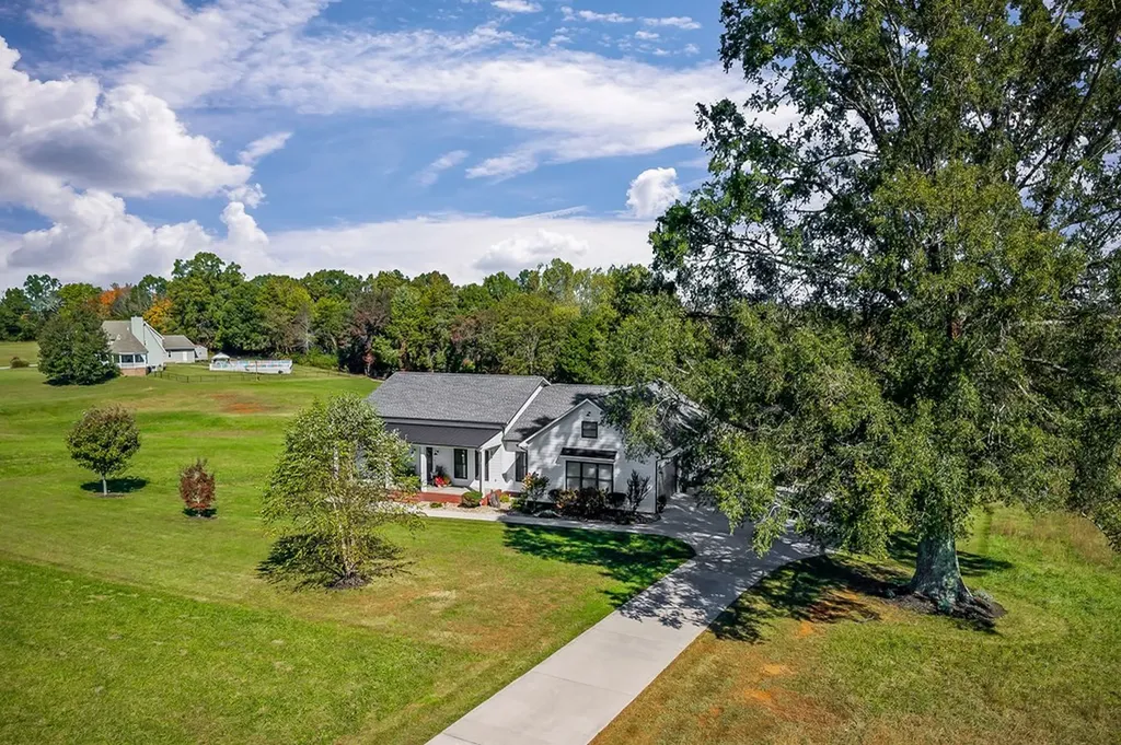 3868 Burgess Falls Road Cookeville TN 38583