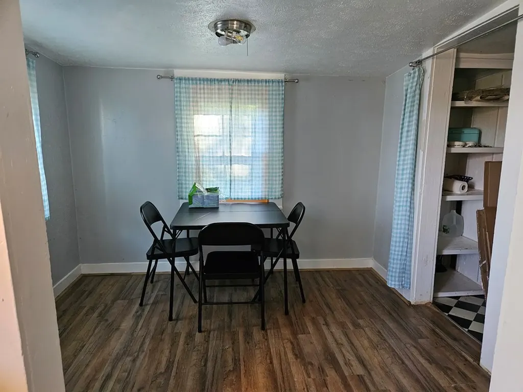 214 S South Young Street Sparta TN 38583