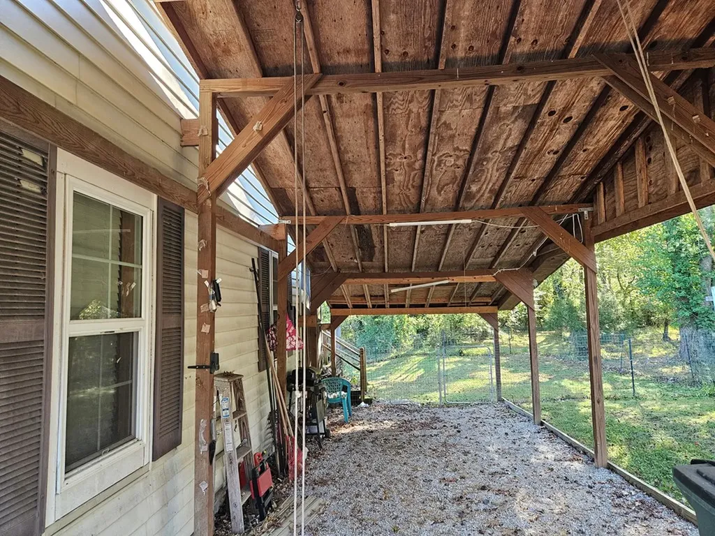 214 S South Young Street Sparta TN 38583