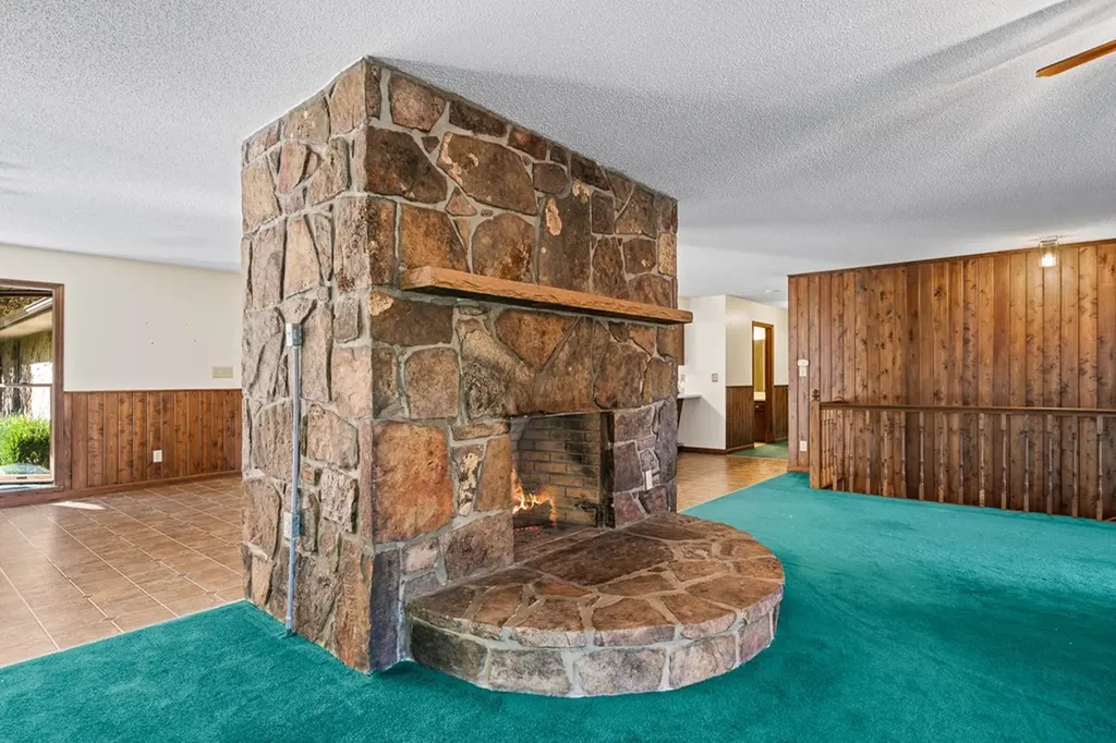 1101 Tom Davidson Road Crab Orchard TN 37723