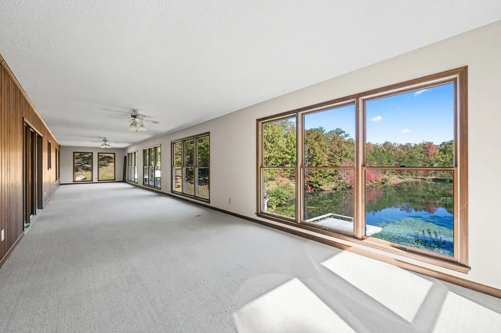 1101 Tom Davidson Road Crab Orchard TN 37723