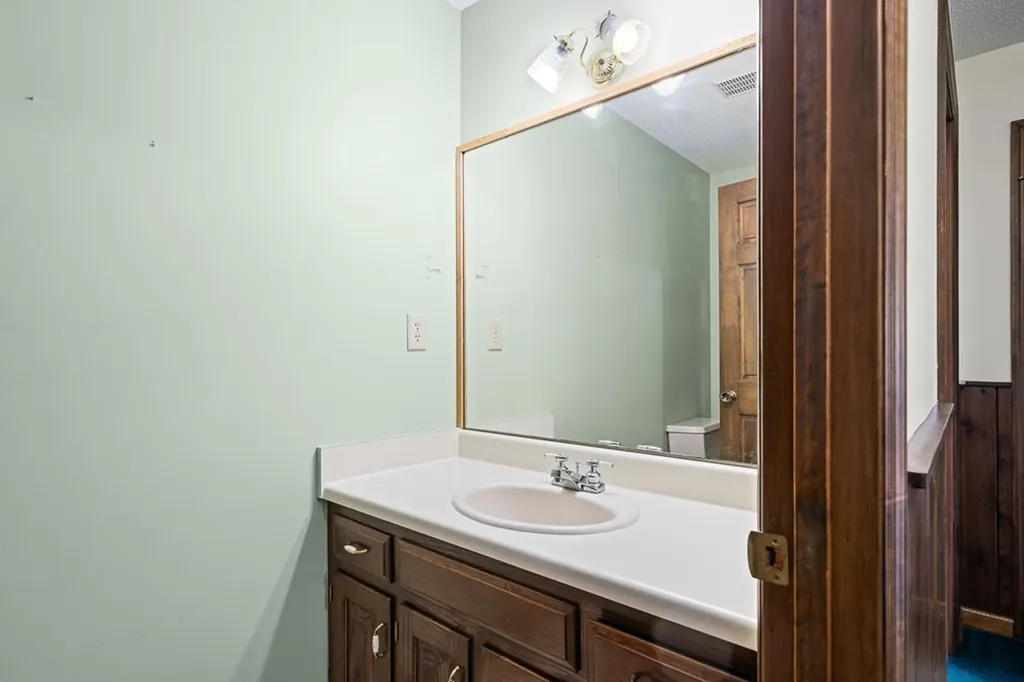 1101 Tom Davidson Road Crab Orchard TN 37723