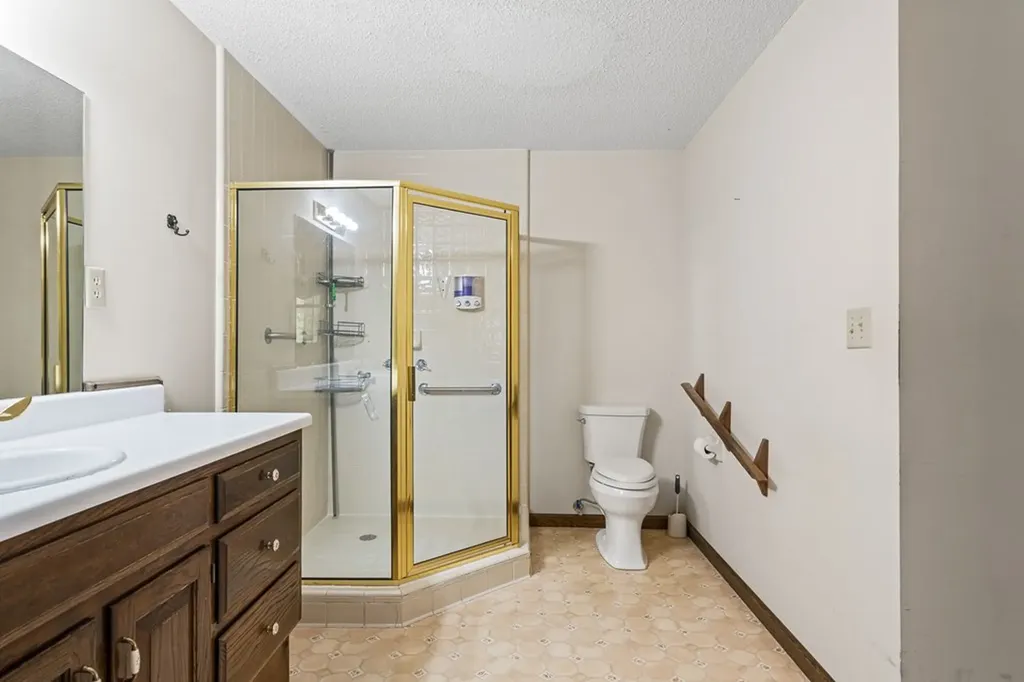 1101 Tom Davidson Road Crab Orchard TN 37723