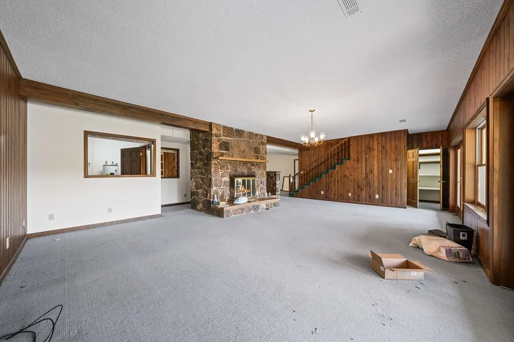 1101 Tom Davidson Road Crab Orchard TN 37723