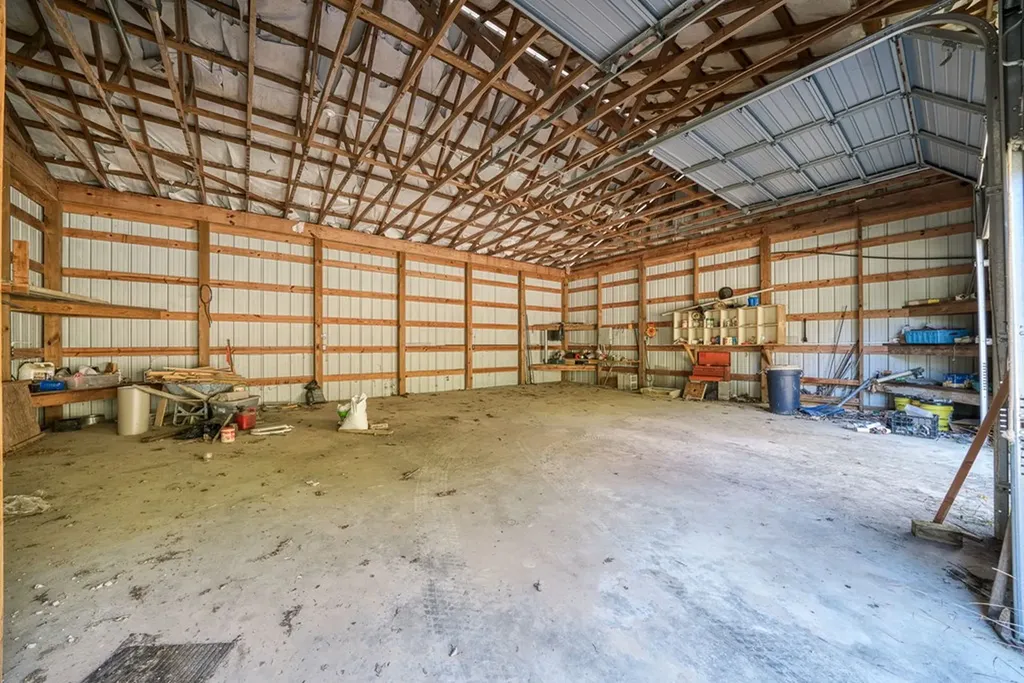 1101 Tom Davidson Road Crab Orchard TN 37723