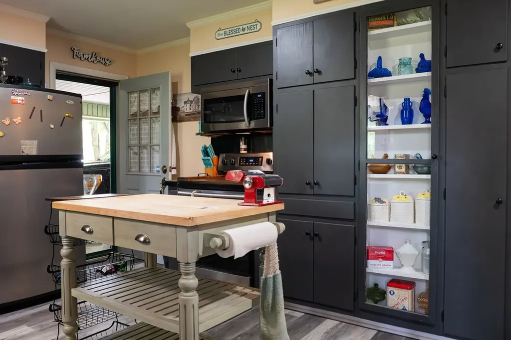 427 Allen Chapel Road Hilham TN 38568