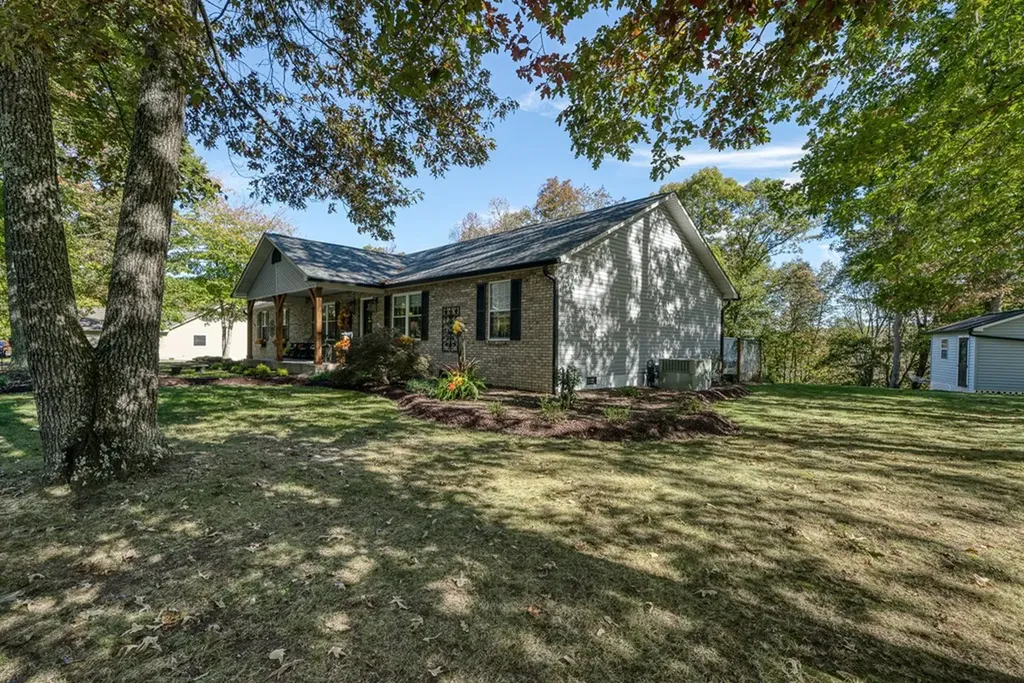 1588 Sunset Ridge Drive Crossville TN 38571