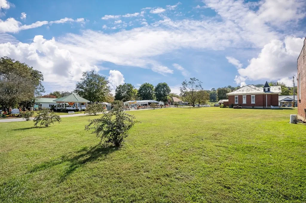 164 Clover Street Granville TN 38564-4929