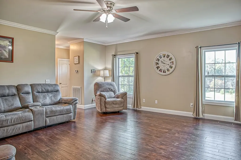 1440 Apple Valley Cookeville TN 38501