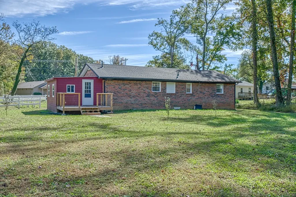 513 N Congress Boulevard Smithville TN 37166