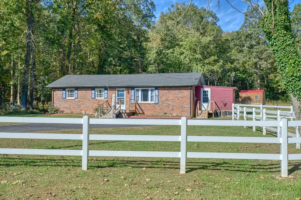 513 N Congress Boulevard Smithville TN 37166