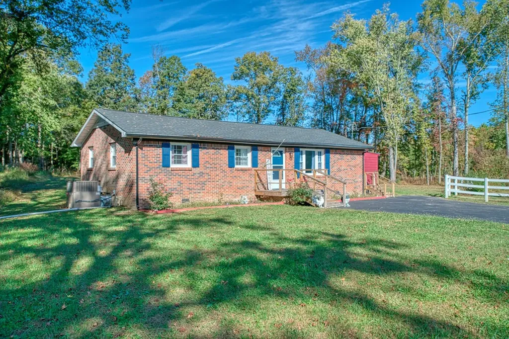 513 N Congress Boulevard Smithville TN 37166