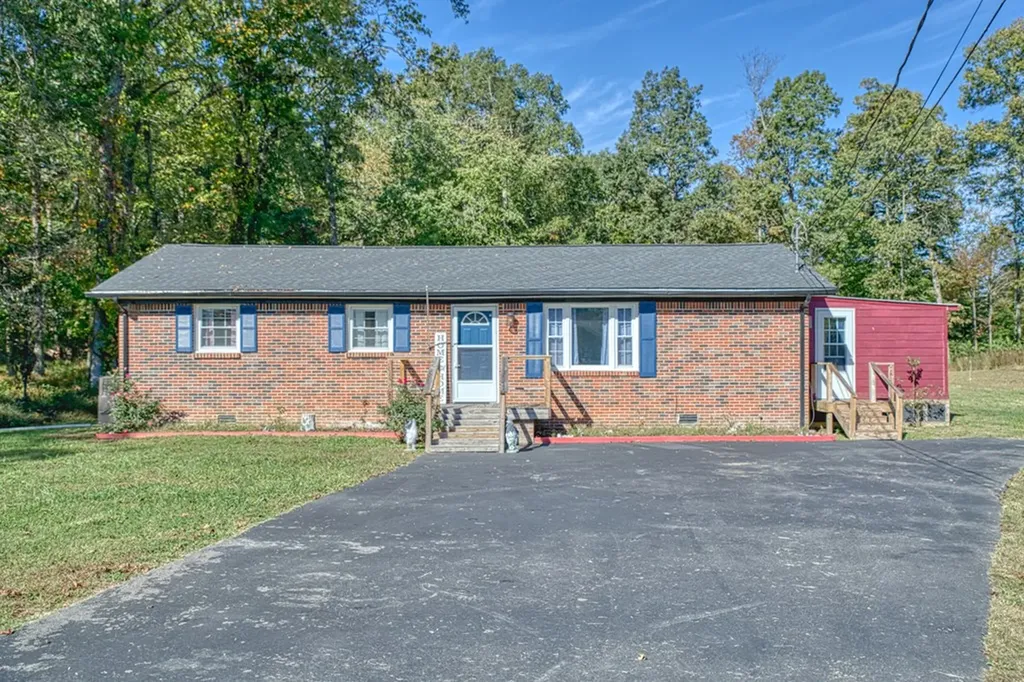 513 N Congress Boulevard Smithville TN 37166