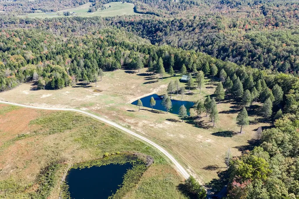 4832 Lovejoy Road Crawford TN 38554