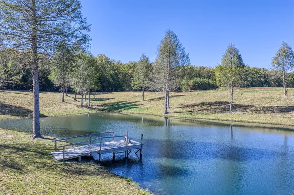 4832 Lovejoy Road Crawford TN 38554