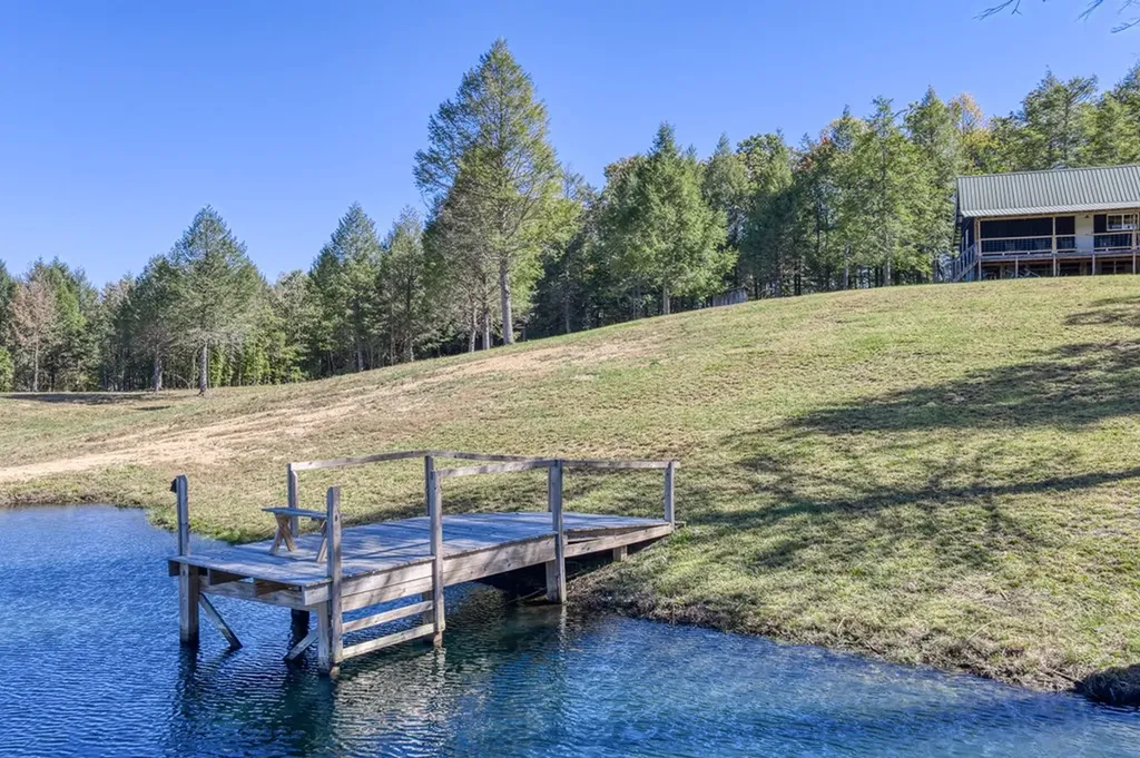 4832 Lovejoy Road Crawford TN 38554