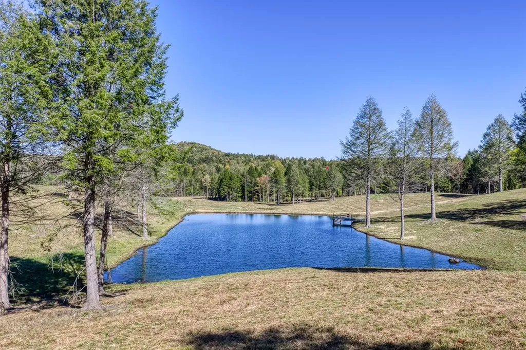 4832 Lovejoy Road Crawford TN 38554