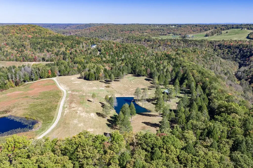 4832 Lovejoy Road Crawford TN 38554