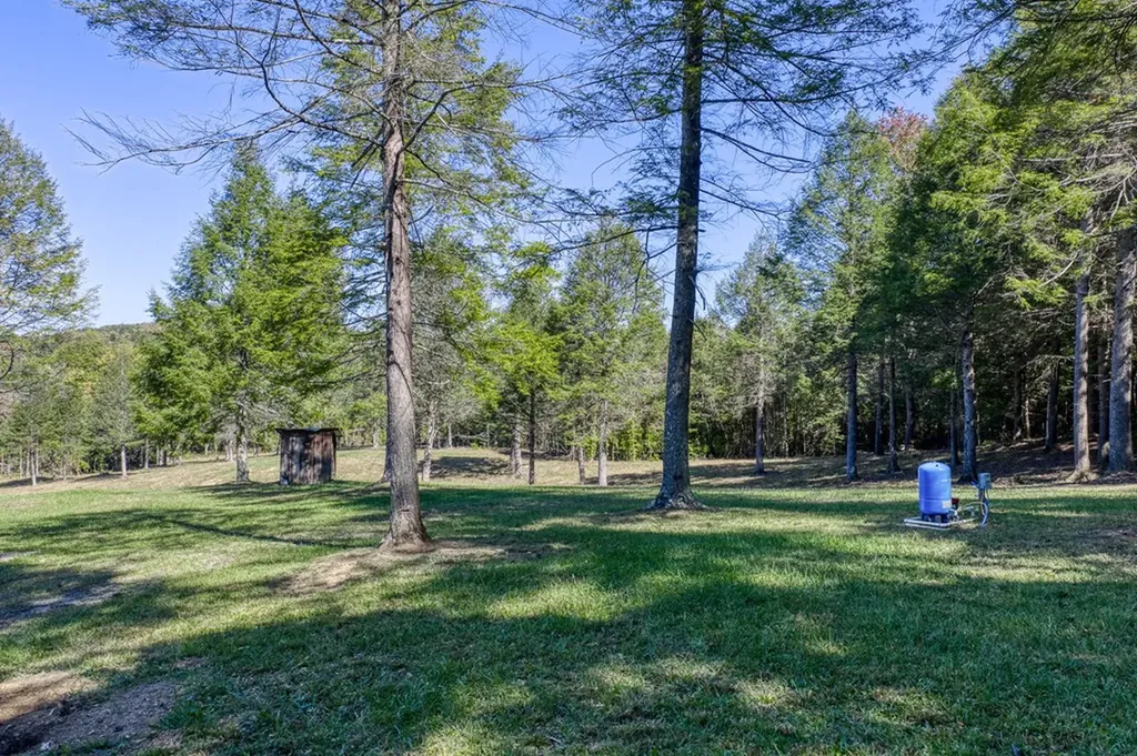 4832 Lovejoy Road Crawford TN 38554