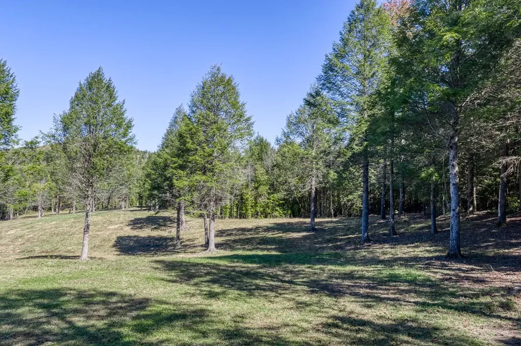 4832 Lovejoy Road Crawford TN 38554