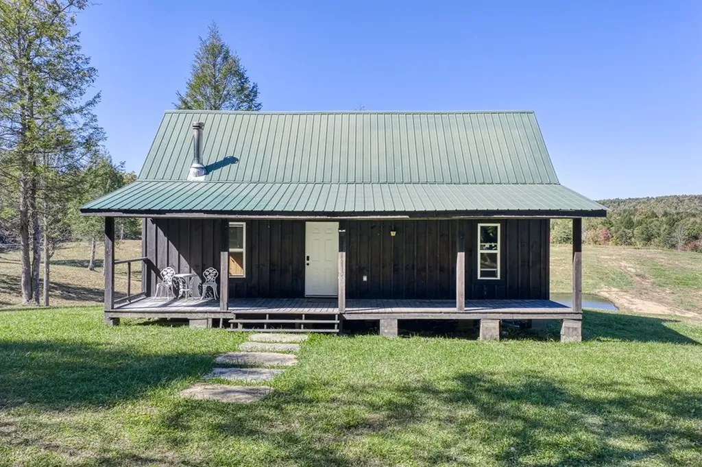 4832 Lovejoy Road Crawford TN 38554