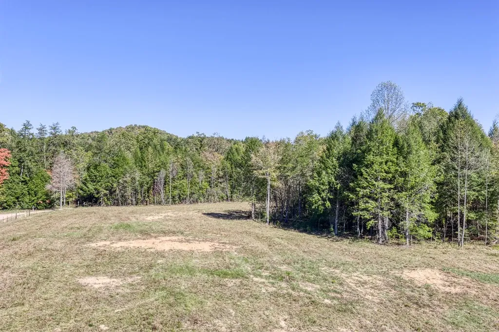 4832 Lovejoy Road Crawford TN 38554