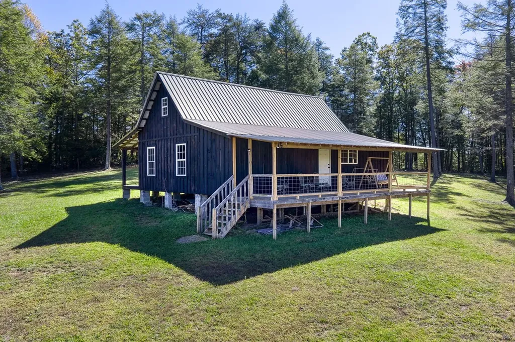 4832 Lovejoy Road Crawford TN 38554